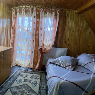 Cabana Doina Neagra Șarului (2)