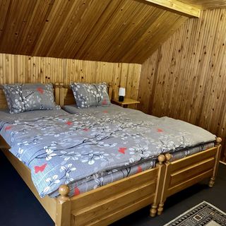 Cabana Doina Neagra Șarului (5)