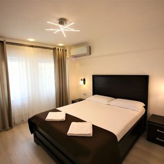 Garsoniera Sara Târgu Jiu (3)