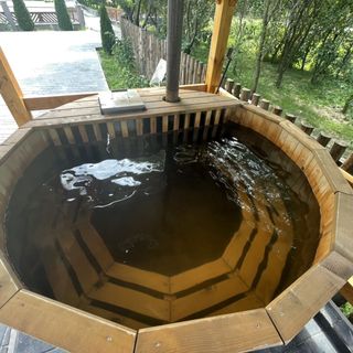 Vadász Panzió és Söröző Hollóháza (2)