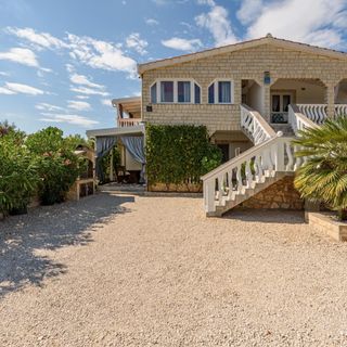 Apartments Trk Vir (3)