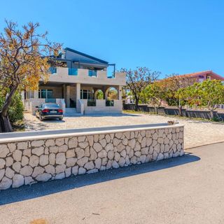 Apartments Mavracic Vir (3)