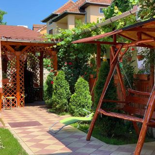 Casa Mary Hațeg (2)