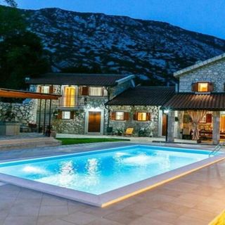 Villa Castra Drivenik (2)