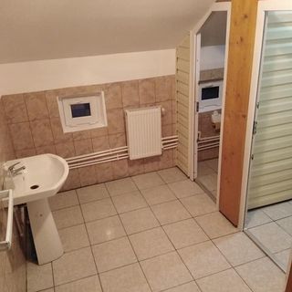 Casa Iulia Budești (2)