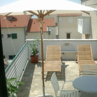 Apartments Cukarin Bol (4)