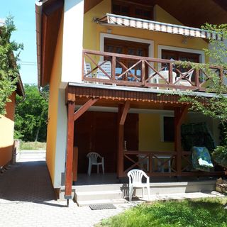 Tópart Apartman Tata (2)