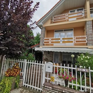 Májusfa Apartman Balatonszárszó (3)