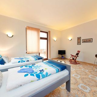 Apartment Kaiser, Národní třída 17 Praha (5)