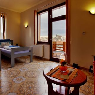 Apartment Kaiser, Národní třída 17 Praha (3)