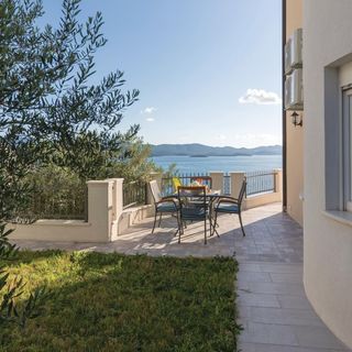 Apartman Komarna - CDR310 (2)