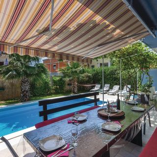 Vendégház Kaštel Lukšić - CDE002 (2)