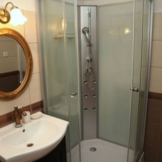 Rozmaring Pihenőház Velence (2)