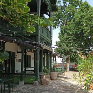 Svájci Lak Panzió Nyíregyháza (2)