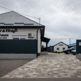 Napsugár and Virág Apartman **** Tiszafüred (2)