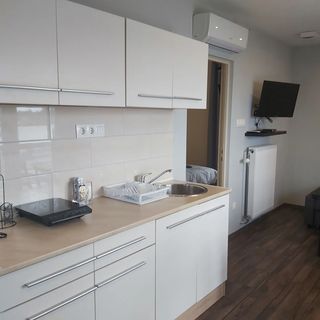 Taverna Apartman Velence (5)