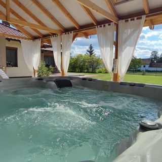 Szőlőszem Vendégház Abádszalók (2)