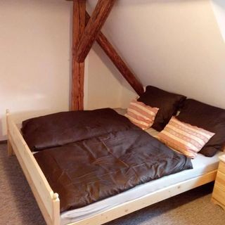 Apartmán na statku Červený Kostelec (3)