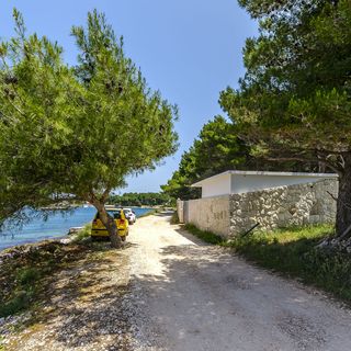 House Nostalgia Slatine (4)