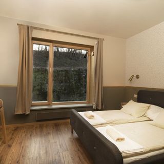 Malomkert Bagolyvár Szob (3)