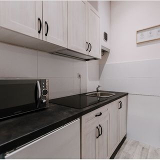 DISCOVER Cracow APARThostel (2)