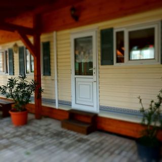 Longi Vendégház Szegilong (2)