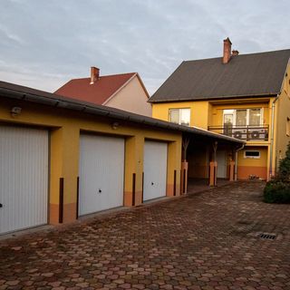 Canary Color Guesthouse Bogács (2)