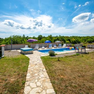 Apartman Trget - CIO350 (4)