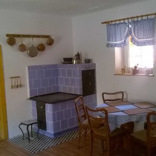 Chalupa u Dalešické přehrady Mohelno (3)