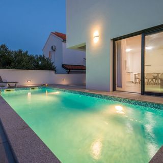 Apartmanok Családok Részére Medencével Vir - 18522 (4)