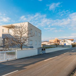 Apartmanok Parkolóhellyel Vir - 18541 (3)