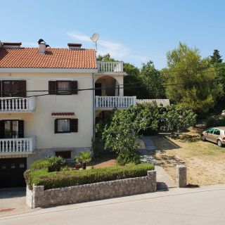 Apartments With Parking Space Šilo, Krk - 18754 Šilo (3)