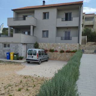 Apartments With Parking Space Tkon, Pašman - 19127 Tkon (3)