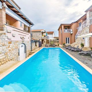 Apartmani Noa Tar (2)