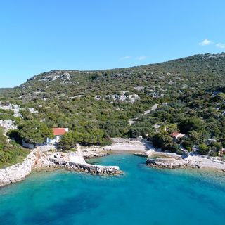 House Sarah Tkon (2)