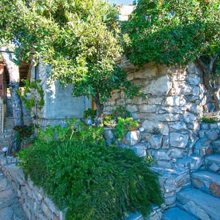 House Sarah Tkon (5)