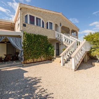 Apartmanok Parkolóhellyel Vir - Pedinka - Vir - Pedinka, Vir - 18577 Vir - Pedinka (2)