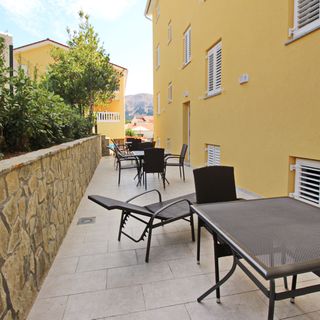 Apartmanok Medencével Baska, Krk - 18785 Baška (4)