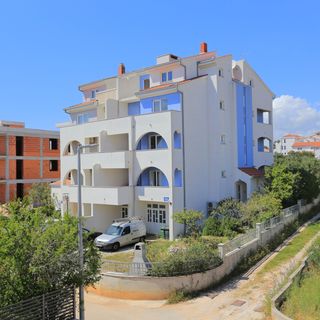 Apartmanok Parkolóhellyel Businci, Ciovo - 18800 Bušinci (2)