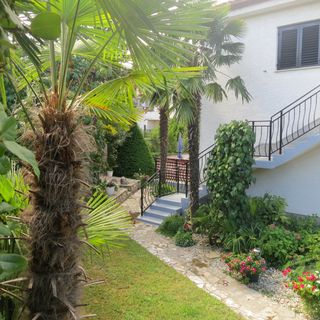 Apartmanok Parkolóhellyel Malinska, Krk - 19288 Malinska (4)