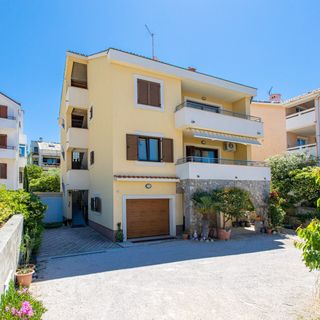 Apartmanok Parkolóhellyel Punat, Krk - 19318 Punat (2)