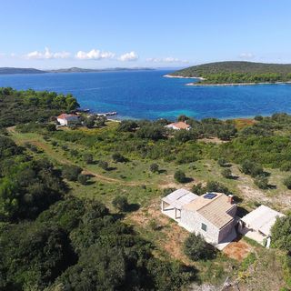 House Coral Pasman (2)