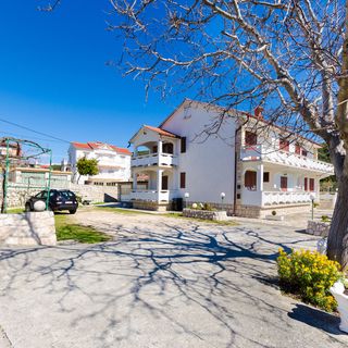 Apartments VESNA Kampor (3)