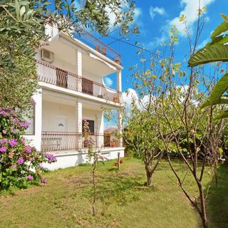 Apartments Petar Rogoznica (2)