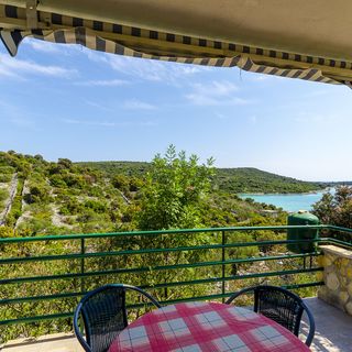 House Small Robinson Sevid (2)