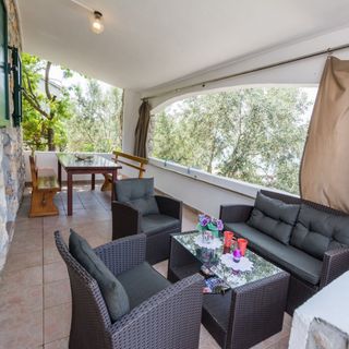 House Dino Pasman (4)