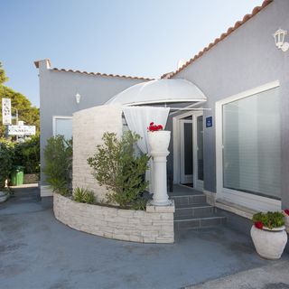 House Kala Brodarica (2)