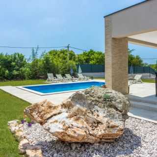 Villa Deluxe Trget (4)