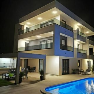 Apartmani Villa Esse Baška Voda (4)