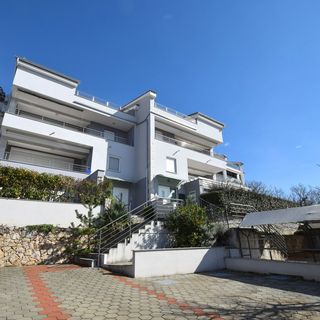 Apartmanok Parkolóhellyel Njivice, Krk - 19379 Njivice (2)